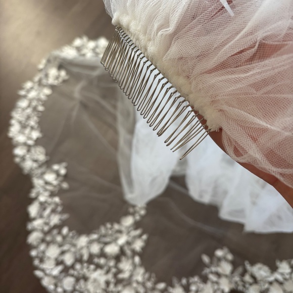 Ivory Beaded Wedding Veil - Picture 6 of 6